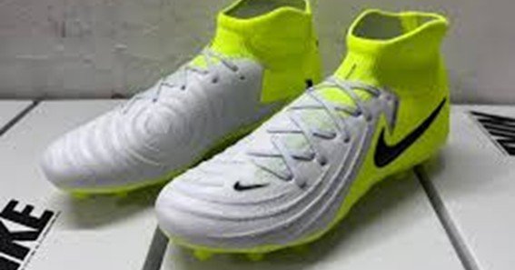 nike phantom ag